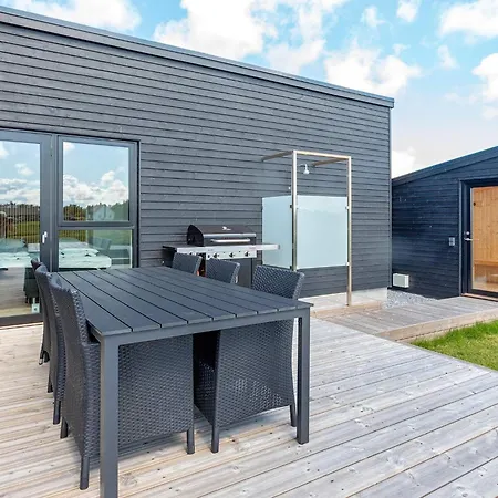5 Star In Ferienhaus Løkken